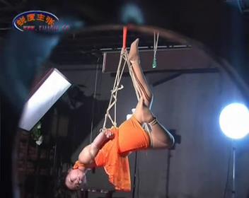 拘禁之宠 上[00-10-24][20250420-134647657].jpg