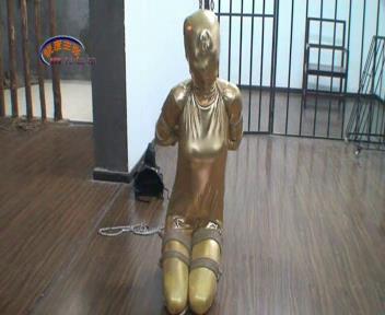 胶衣紧缚悬吊 下[00-26-12][20250423-222438541].jpg