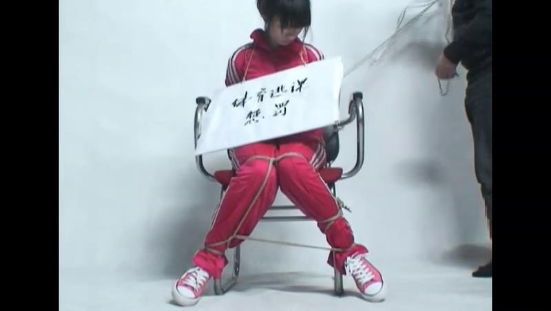 锐度主张 逃学威凤惩罚记 上[00-39-19][20250423-223118956].jpg