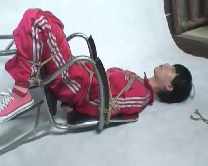 锐度主张 逃学威凤惩罚记 下[00-38-06][20250423-223749577].jpg