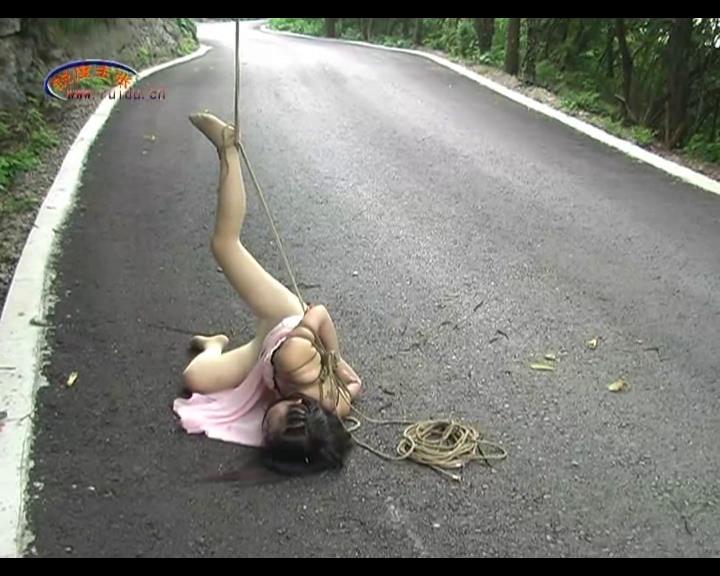 锐度主张 嫣儿外拍纪实[00-33-06][20250424-221647581].jpg