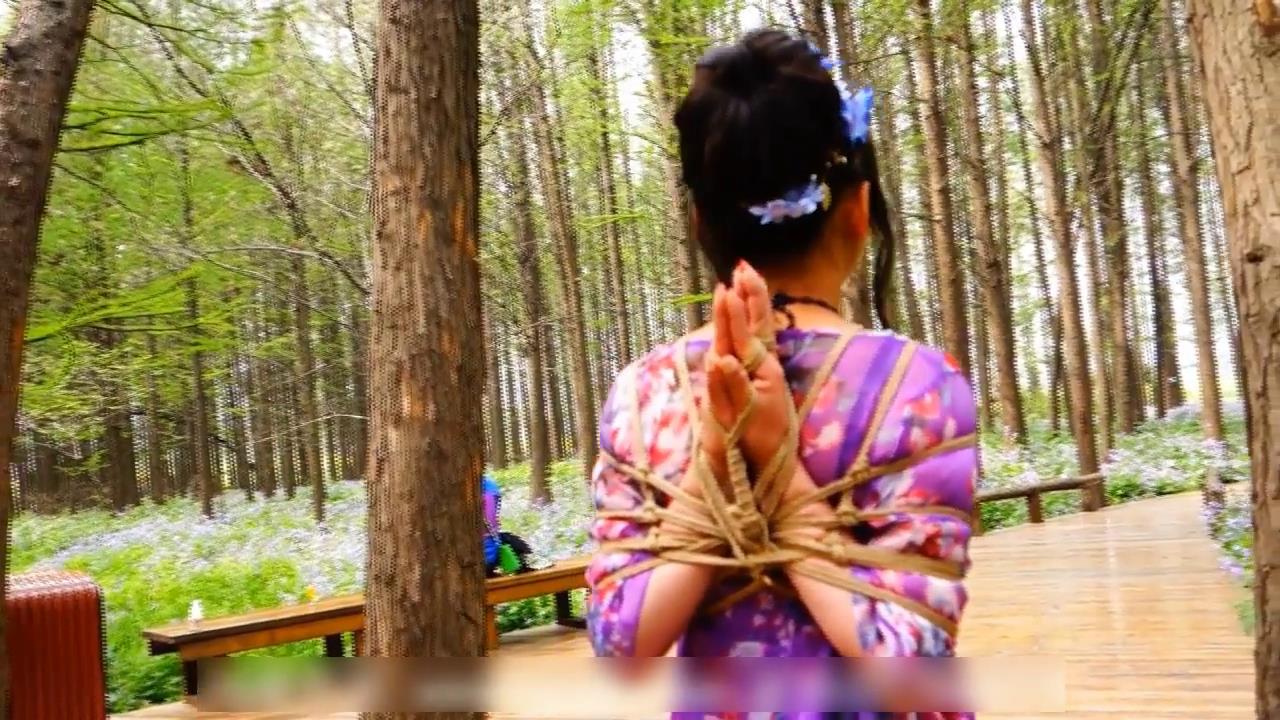 锐度主张 嫣儿长裙黑丝公园紧缚[00-28-22][20250428-071737939].jpg