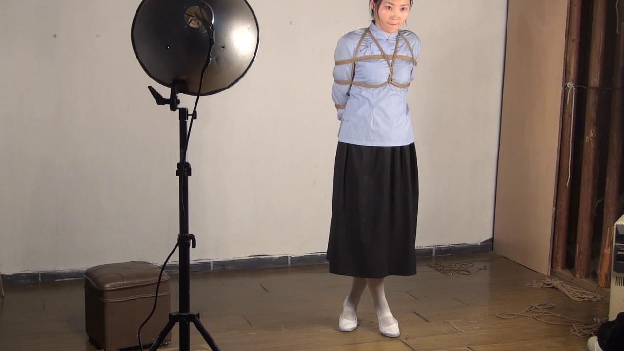 锐度主张 五四装捆绑 白袜 布鞋[00-07-51][20250429-074043669].jpg