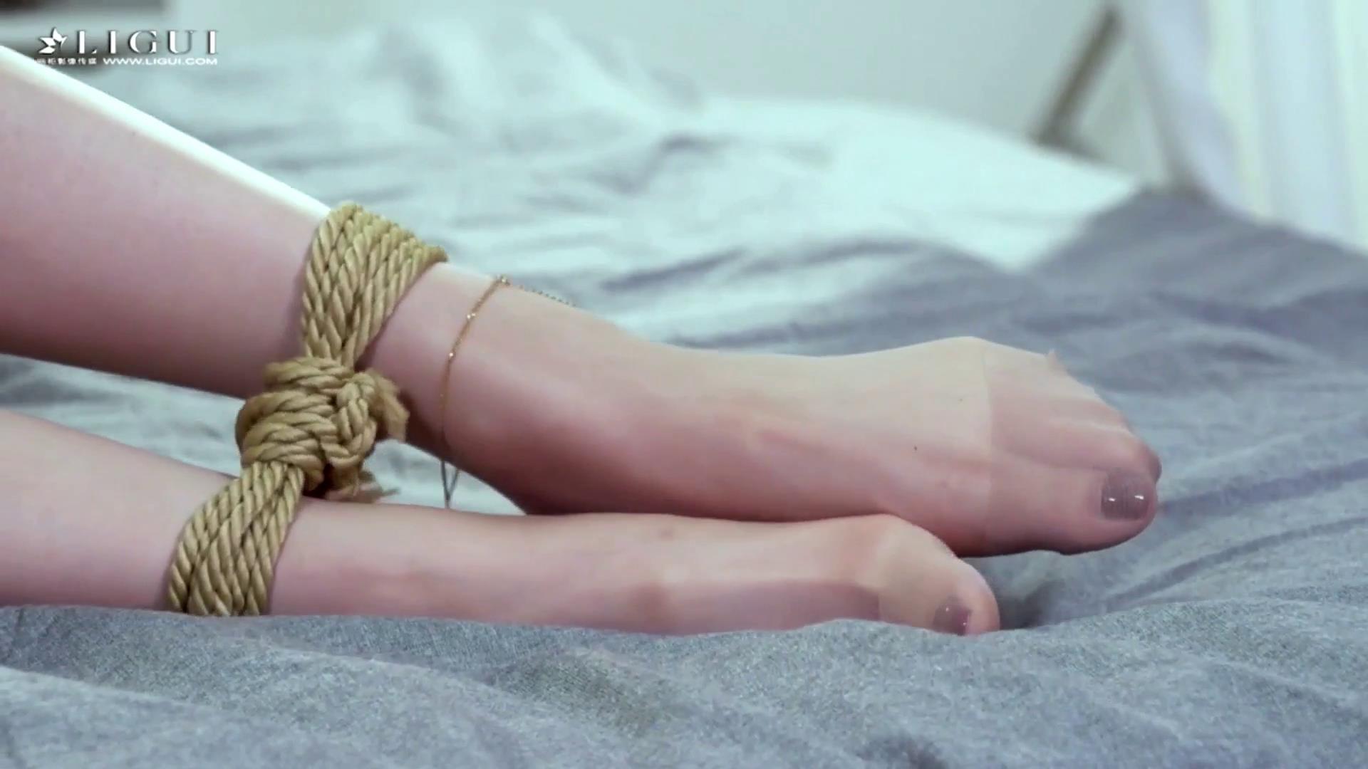 丽柜美束 人妻悲歌 新模思航[00-05-59][20251105-185750869].jpg